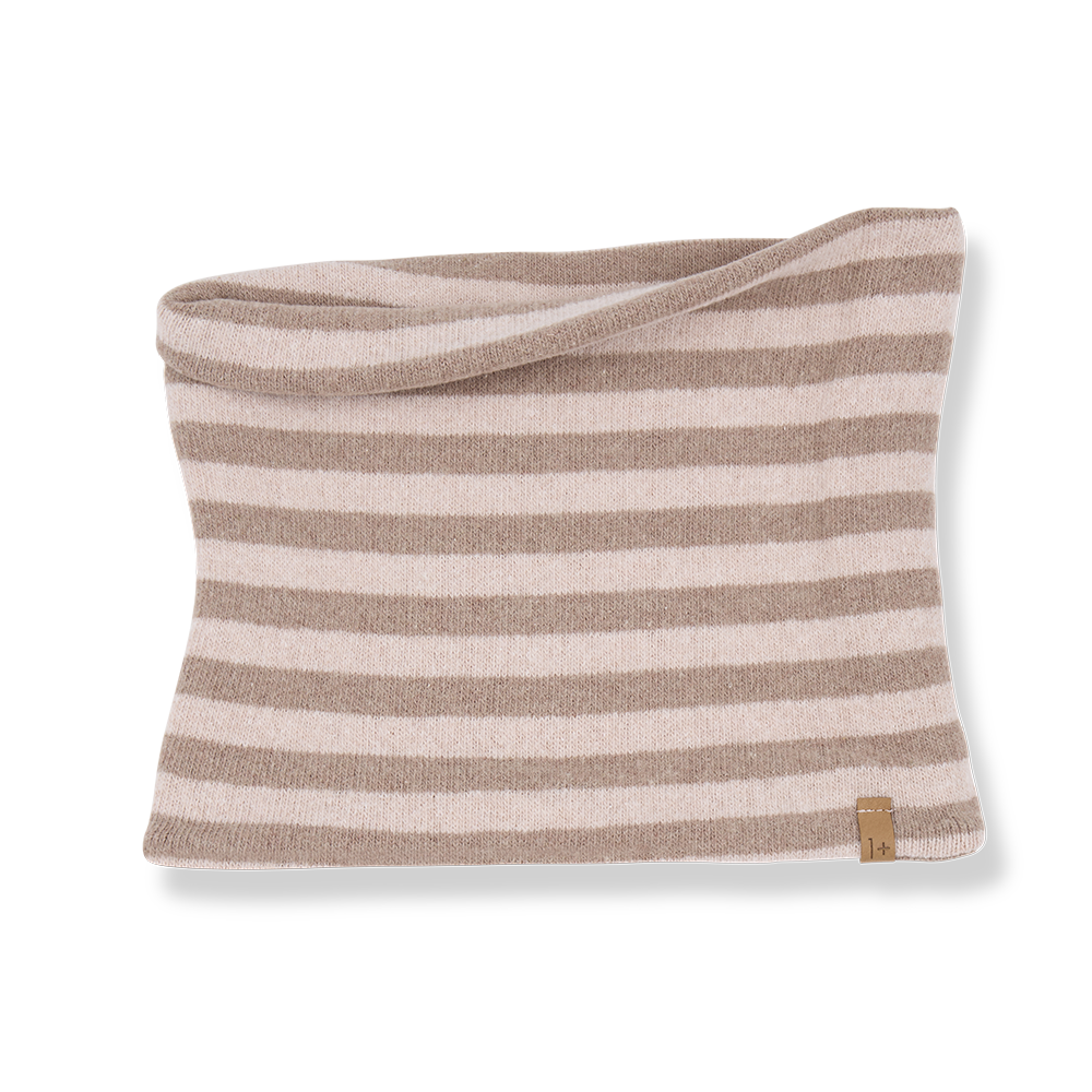 Cuello Nur nude